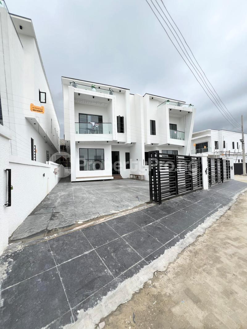 4 bedroom House for sale  Off Lekki-Epe Expressway Ajah Lagos