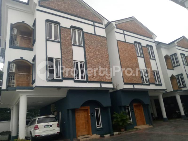 4 bedroom House for rent Right Side Inside An Estate Of Lekki Phase 1 Lekki Lagos