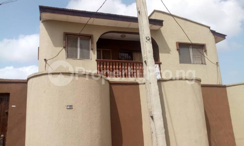 3 bedroom Flat / Apartment for sale Idimu Ejigbo Estate. Lagos Mainland Ejigbo Ejigbo Lagos