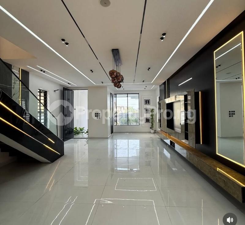 5 bedroom House for sale Ikota Lekki Lagos