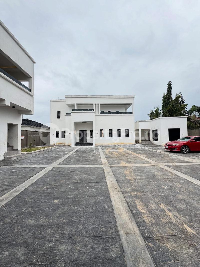 6 bedroom House for sale Mercyland Estate, Rumolumeni Port Harcourt Rivers