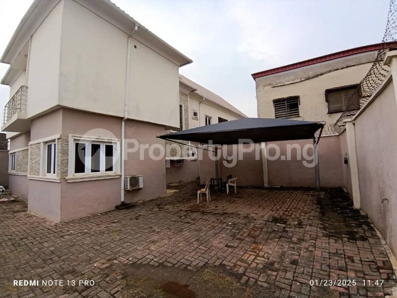 6 bedroom House for sale Ipaja road Ipaja Lagos