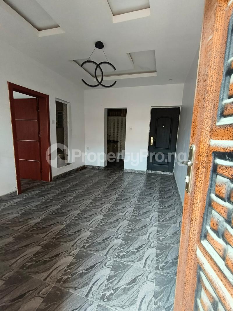 1 bedroom Flat / Apartment for rent Off Pedro Road, Palmgroove, Lagos. Palmgrove Shomolu Lagos