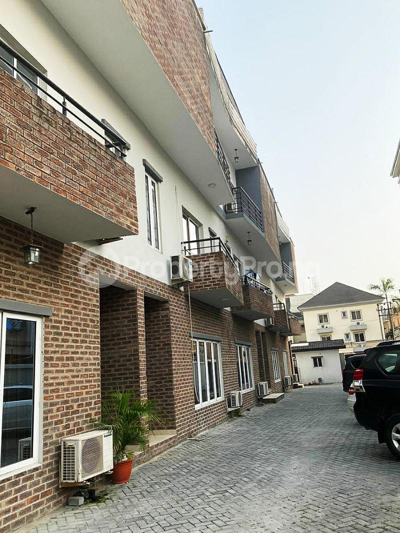 4 bedroom House for sale Off Palace Road ONIRU Victoria Island Lagos