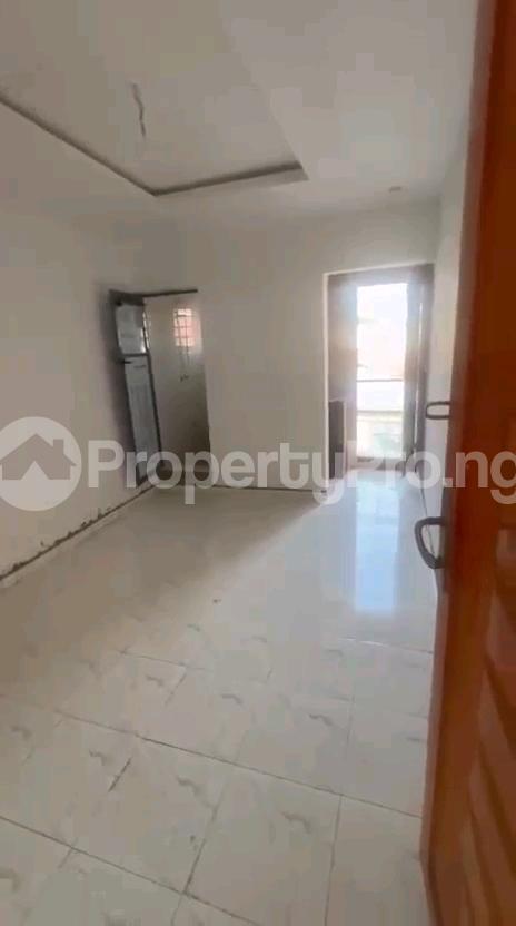 1 bedroom Flat / Apartment for rent Pedro Road Shomolu Lagos