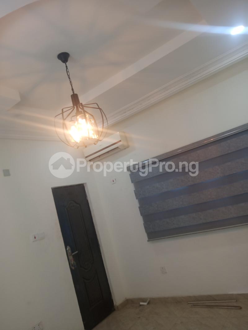1 bedroom Flat / Apartment for sale Queen Street Alagomeji Yaba Lagos