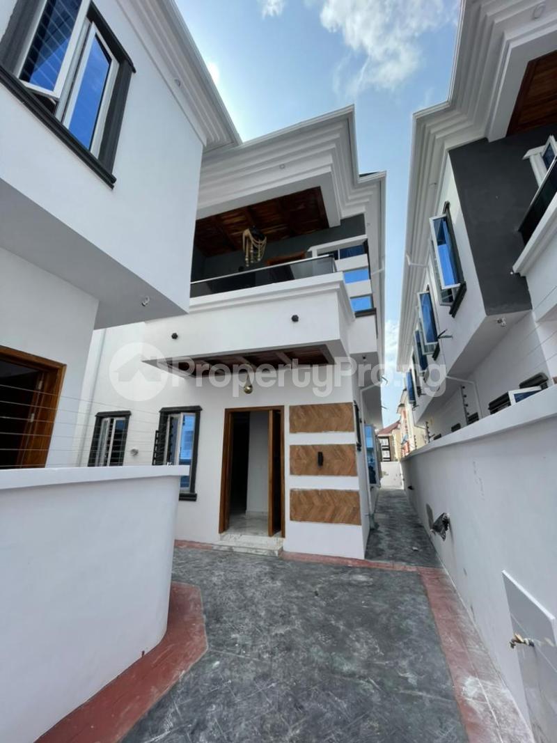 4 bedroom House for sale Inside An Estate Idado Lekki Lagos