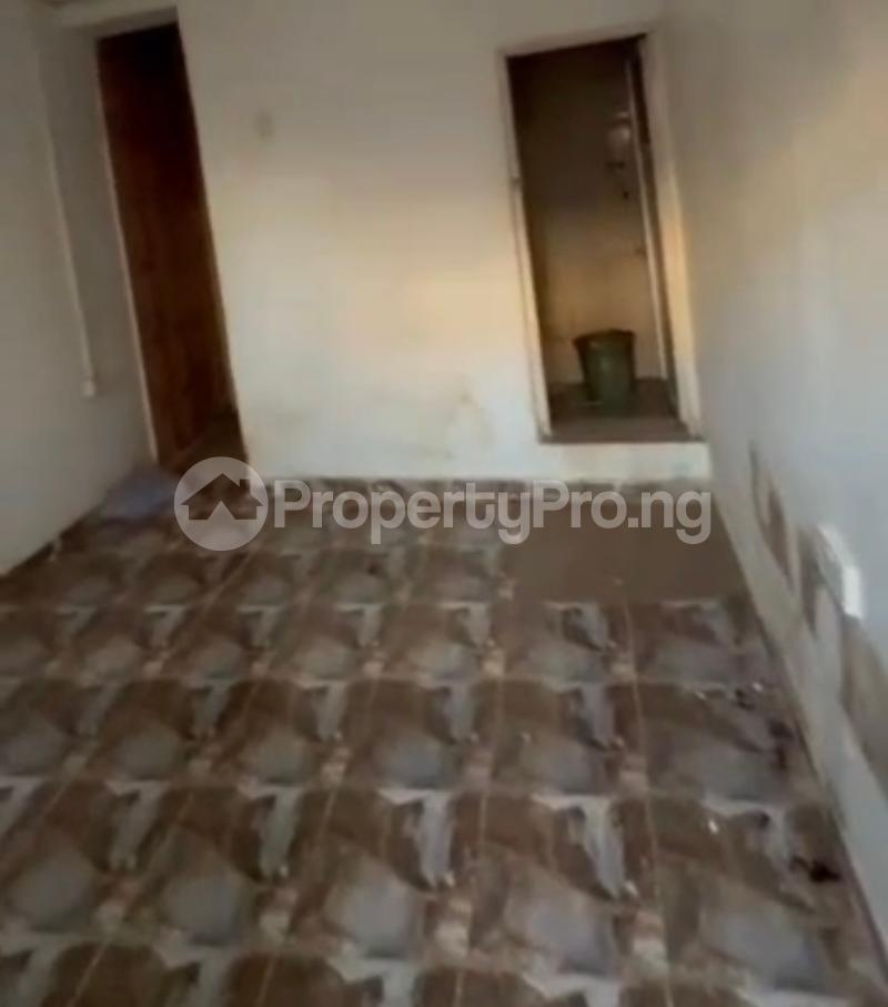 1 bedroom Flat / Apartment for rent Off Fola Agoro Road Yaba Lagos
