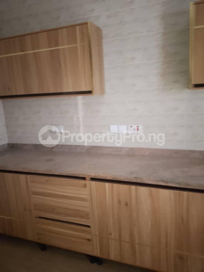 3 Bedroom House in Ogunlana Surulere Lagos House for rent in surulere House in surulere 3