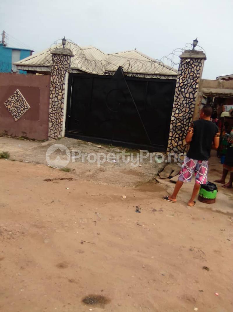3 bedroom Flat / Apartment for sale Orilowo Ejigbo Lagos Mainland Orilowo Ejigbo Lagos