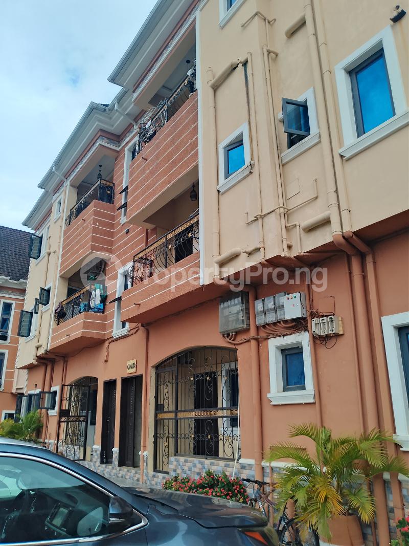 Flat / Apartment for rent Ago palace Okota Lagos