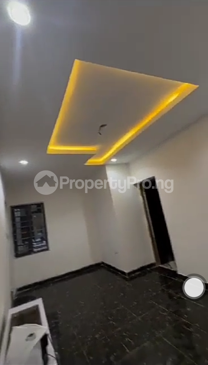 1 bedroom Flat / Apartment for rent Adekunle Yaba Lagos