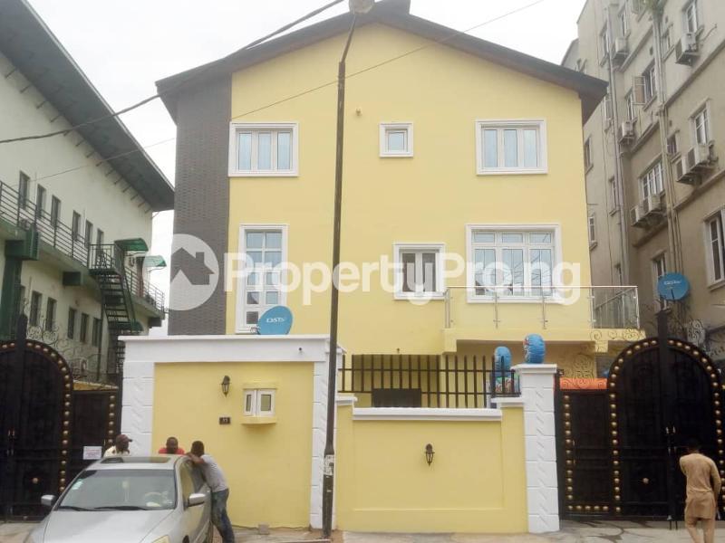 3 bedroom Flat / Apartment for rent Queen Alagomeji Yaba Lagos