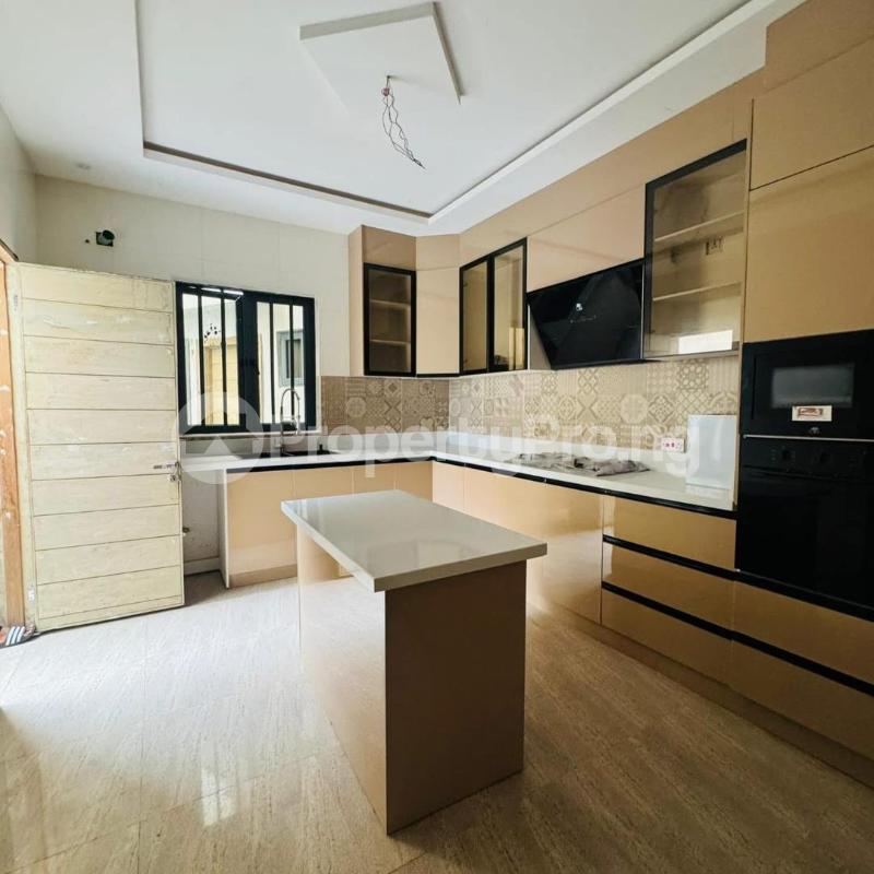 4 bedroom House for sale  Magodo GRA Phase 2 Kosofe/Ikosi Lagos