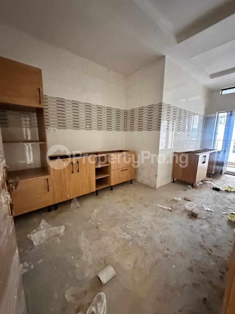 3 bedroom Flat / Apartment for sale  Sabo Yaba Lagos