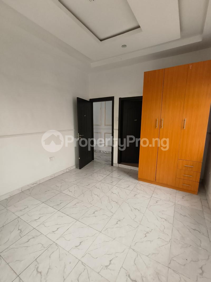 2 bedroom Flat / Apartment for rent Off Pedro Road, Palmgroove, Lagos. Palmgrove Shomolu Lagos