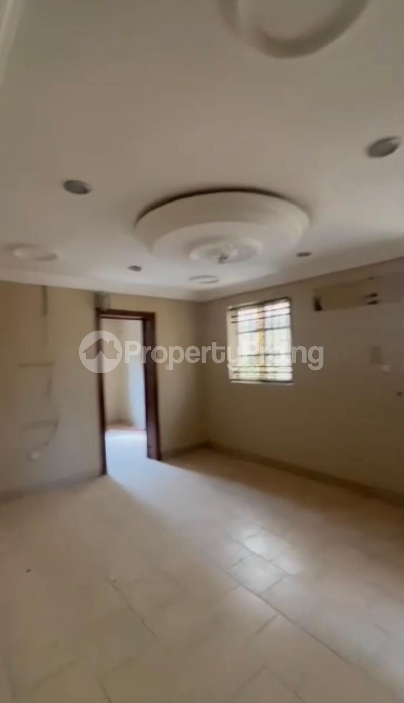 2 bedroom Flat / Apartment for rent Obanikoro Estate Shomolu Lagos