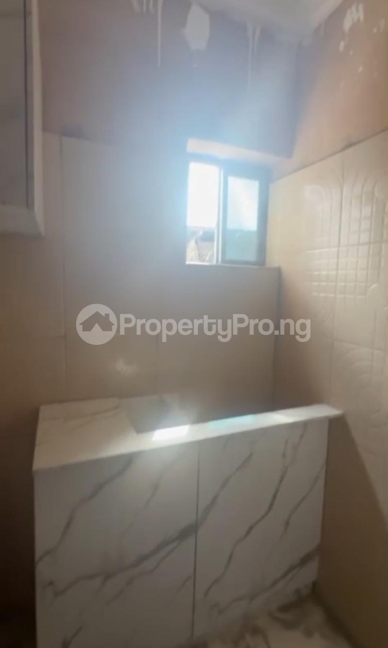 Flat / Apartment for rent Onipanu Shomolu Lagos