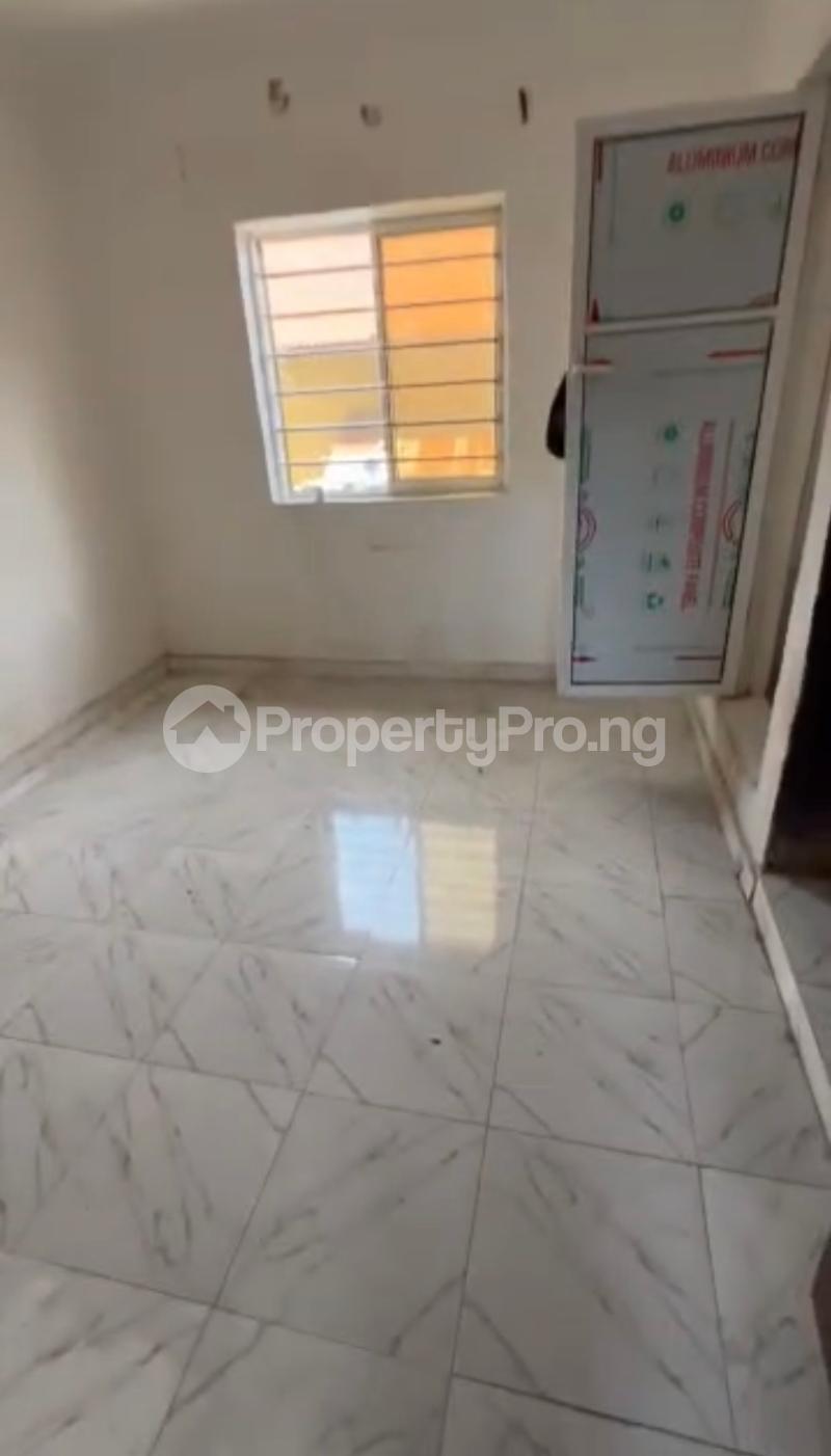1 bedroom Flat / Apartment for rent Off Folagoro Yaba Lagos