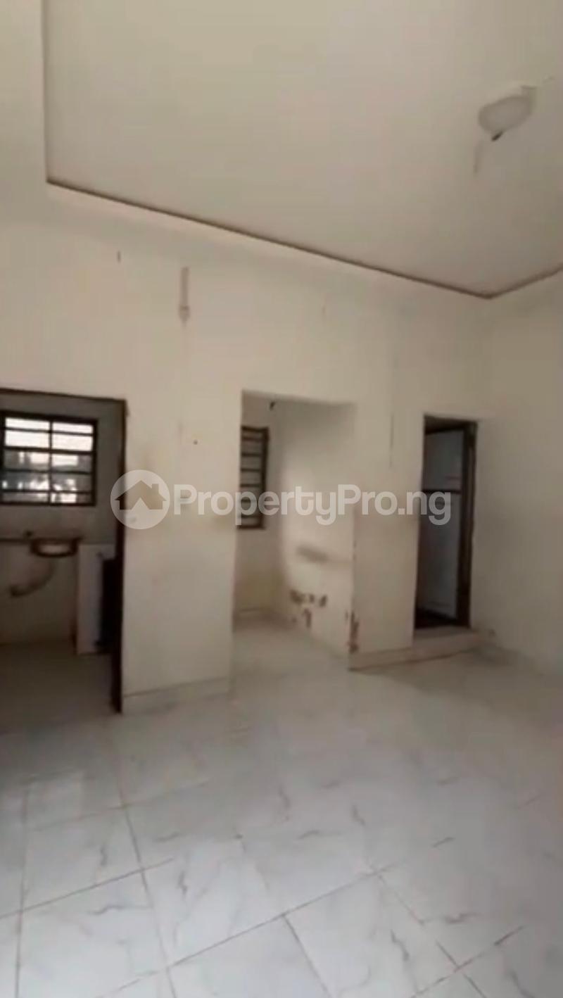 1 bedroom Flat / Apartment for rent Odunsi Bariga Lagos