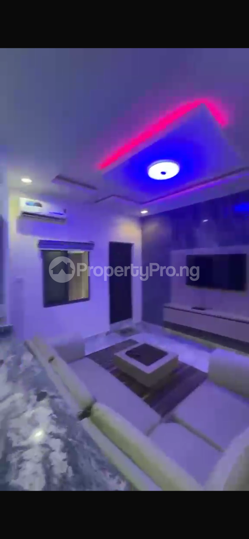 2 bedroom Flat / Apartment for rent Off Pedro Road Shomolu Shomolu Lagos