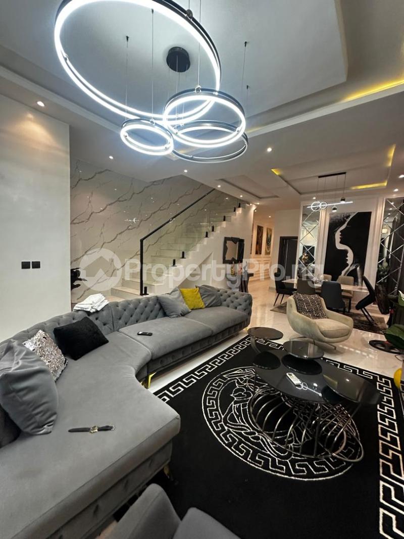 4 bedroom House for rent  Mende Maryland Lagos