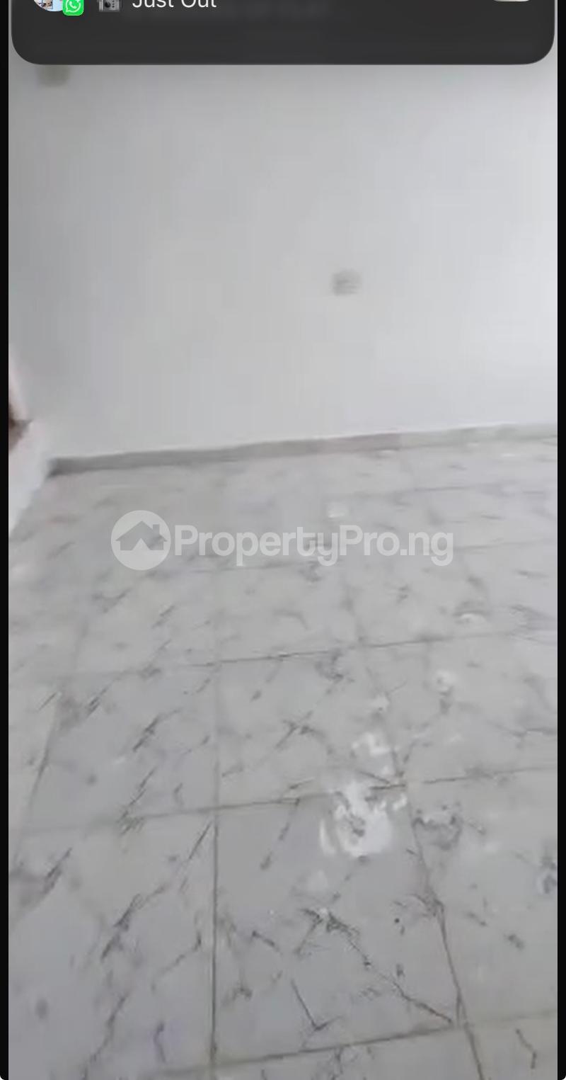 1 bedroom Flat / Apartment for rent Off Market Street Onipanu Shomolu Lagos