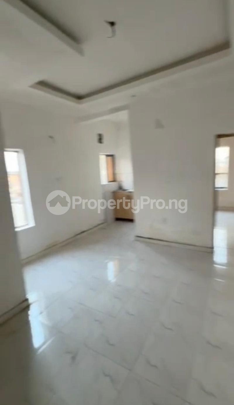 1 bedroom Flat / Apartment for rent Off Pedro Road Shomolu Shomolu Lagos