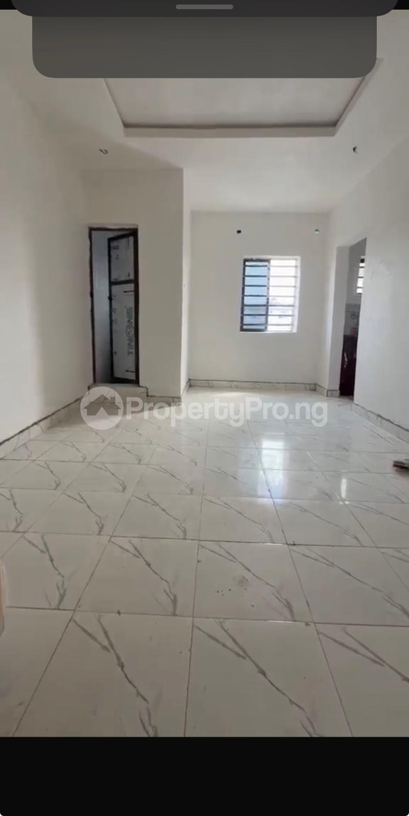 1 bedroom Flat / Apartment for rent Off Pedro Road Ladilak Shomolu Lagos