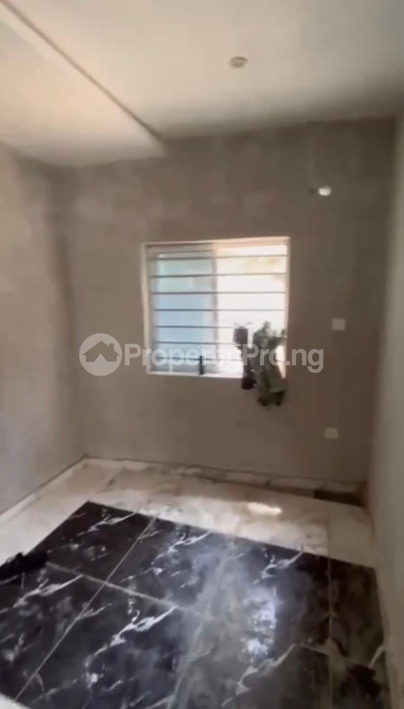 1 bedroom Flat / Apartment for rent Adewumi Street Obanikoro Shomolu Lagos
