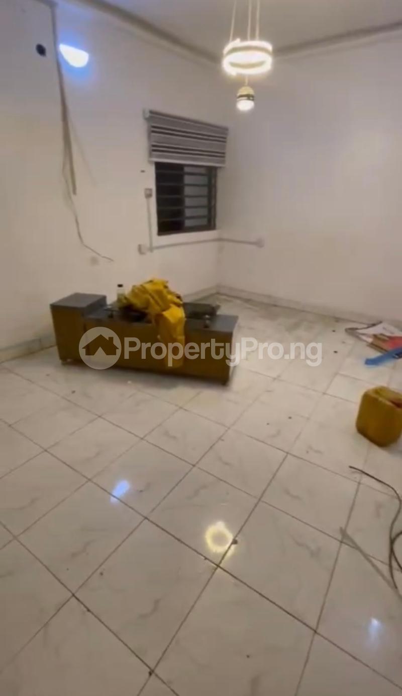 1 bedroom Flat / Apartment for rent Off Market Street Shomolu Lagos