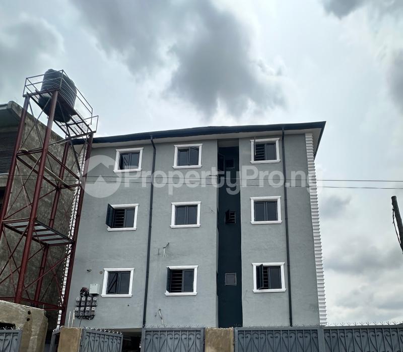 3 bedroom House for rent Onike Yaba Lagos