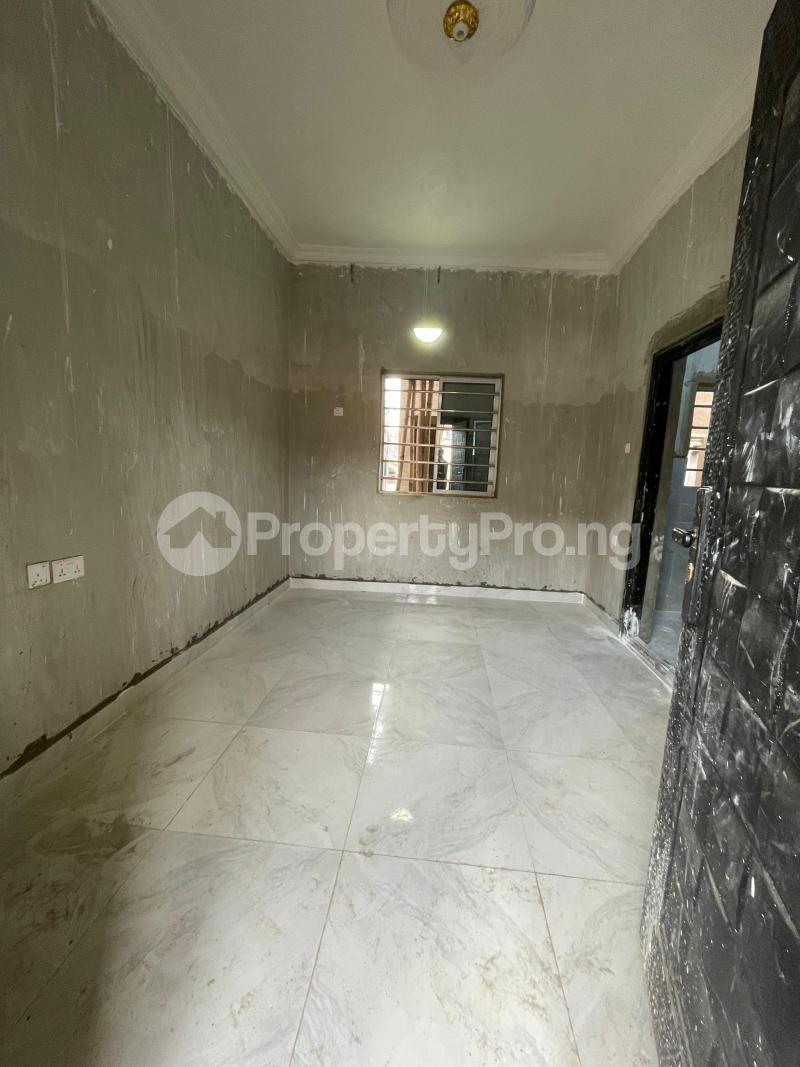 1 bedroom Flat / Apartment for rent Adekunle Yaba Lagos