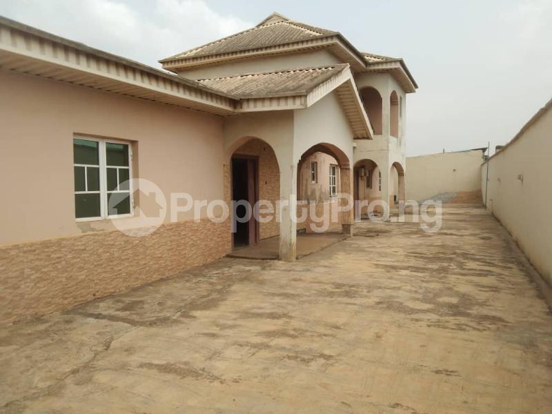 5 bedroom House for sale   Ayobo Ipaja Lagos