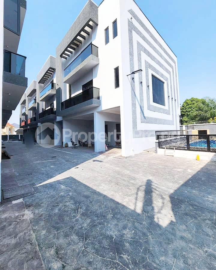 4 bedroom House for sale Ologolo Lekki Lagos