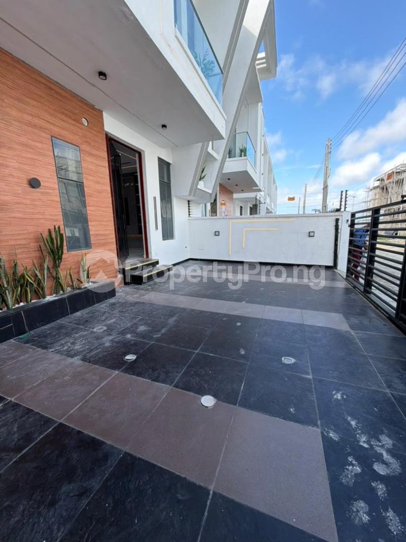 4 bedroom House for rent Abraham adesanya estate Ajah Lagos