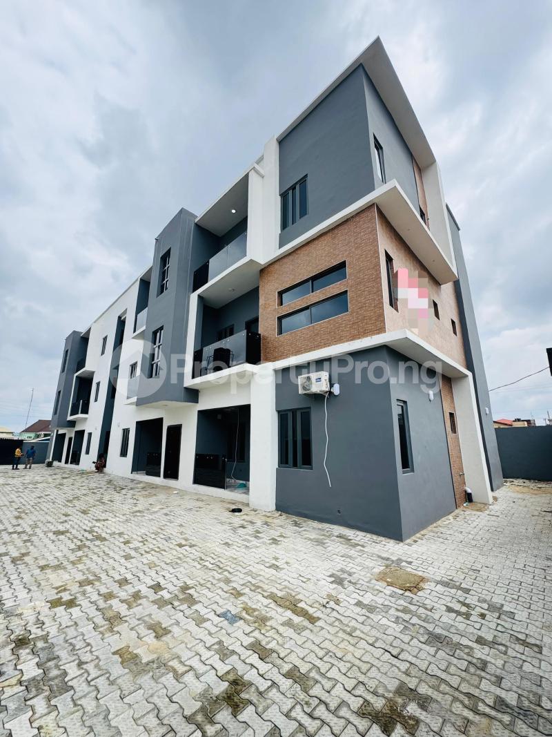2 bedroom House for sale Oko oba Agege Lagos