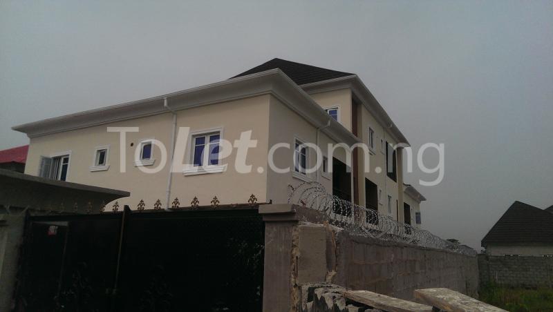 2 bedroom Flat / Apartment for rent Floodgate Estate Off Lekki-Epe Expressway Ajah Lagos