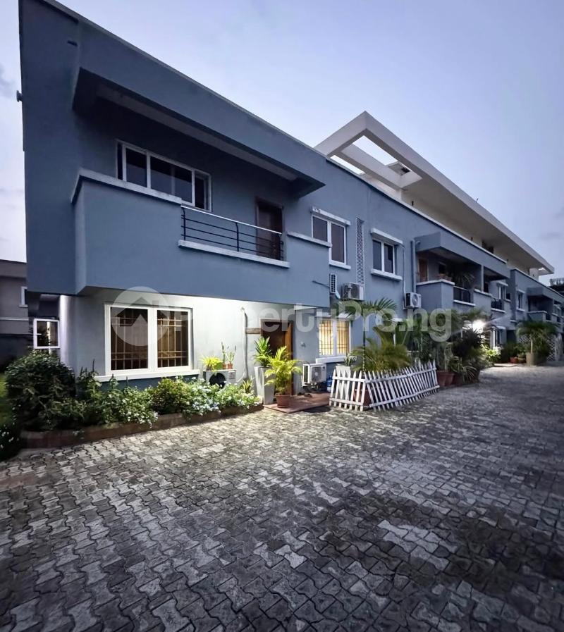 2 bedroom House for rent Ikoyi Lagos
