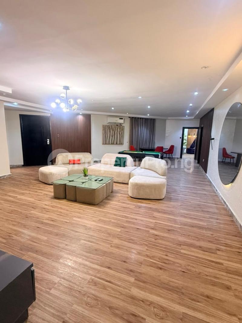 3 bedroom Flat / Apartment for rent Admiralty Way Lekki Lagos