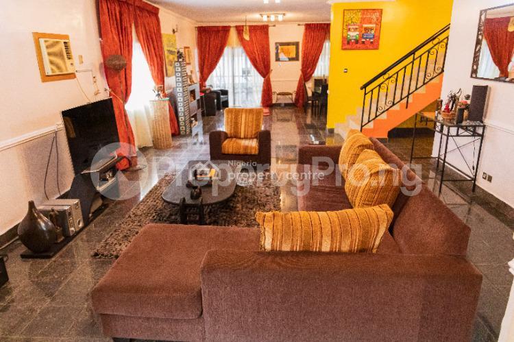 4 bedroom Flat / Apartment for shortlet Abba Johnson Crescent, Adeniyi Jones Ikeja Lagos