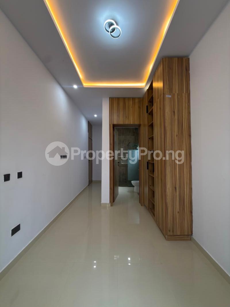 4 bedroom House for sale Alao Akala Way, Akobo, Ibadan. Akobo Ibadan Oyo