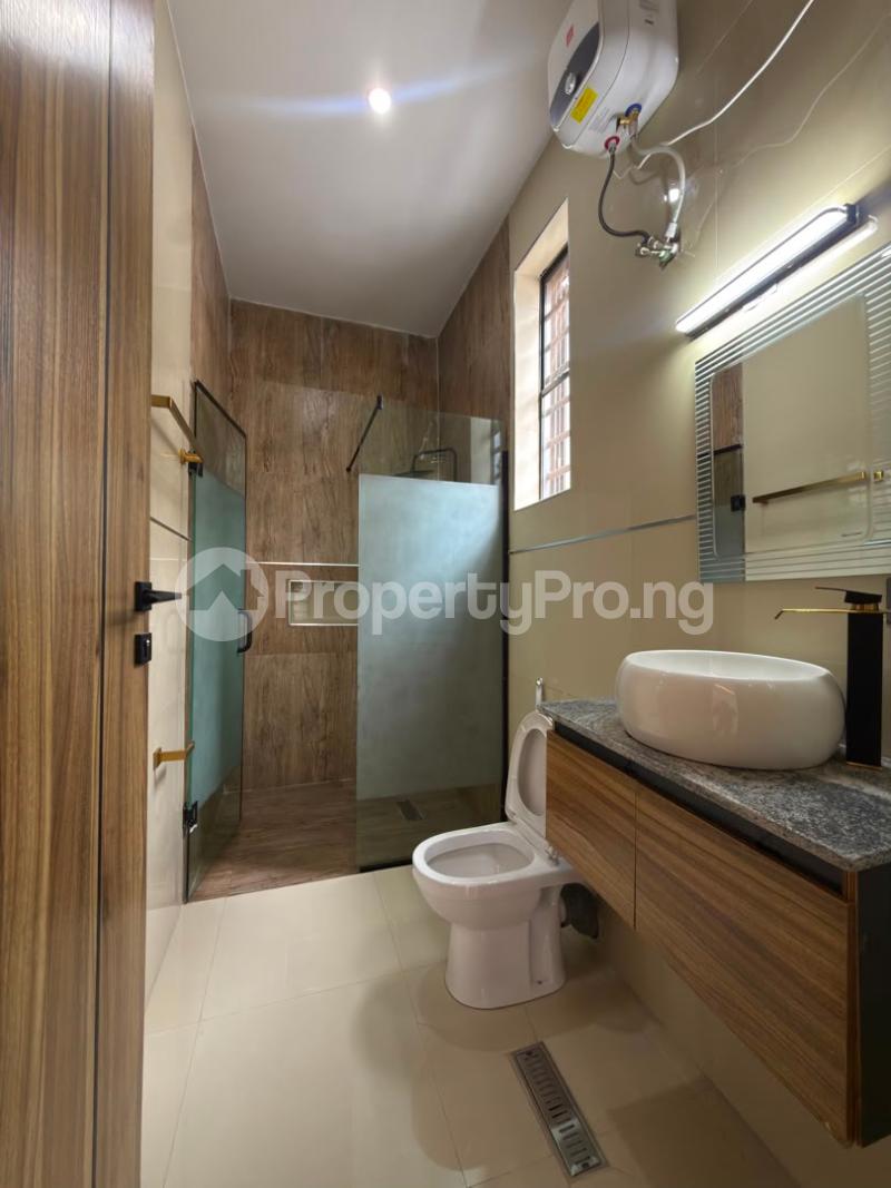 4 bedroom House for sale Alao Akala Way, Akobo, Ibadan. Akobo Ibadan Oyo