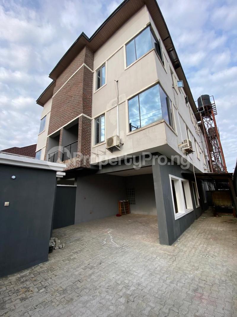 4 bedroom House for rent Osapa london Lekki Lagos