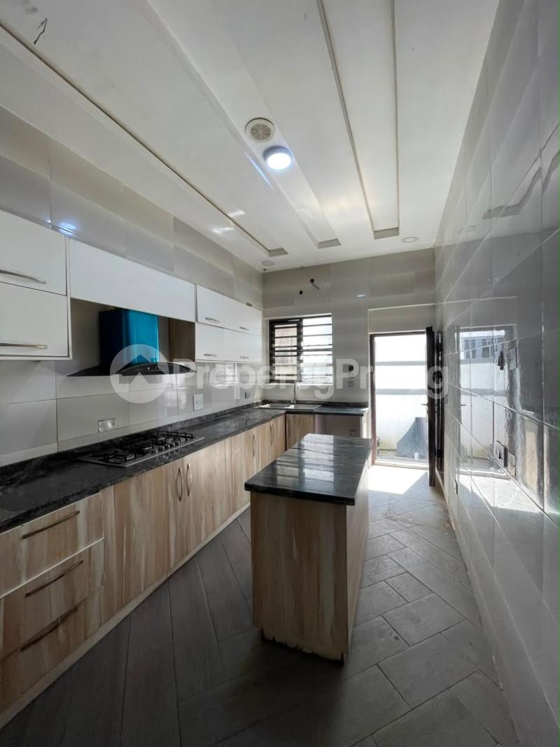 4 bedroom House for sale Chevron Lekki Lagos