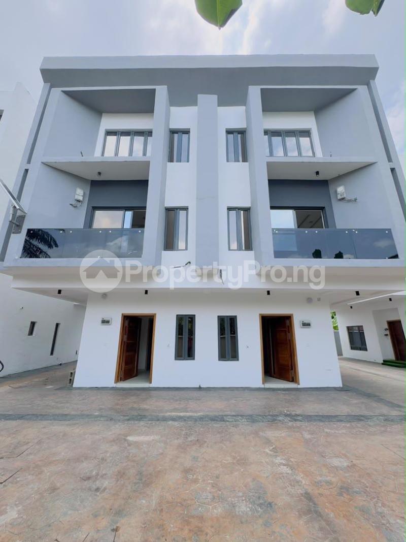 4 bedroom House for sale Surulere Lagos