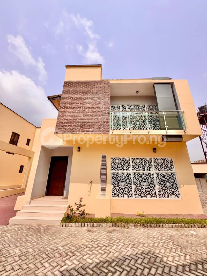 4 bedroom House for rent Abraham Adesanya, Sangotedo Lagos
