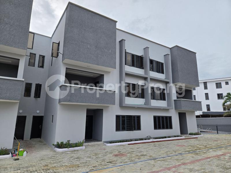 4 bedroom House for sale Ologolo Lekki Lagos