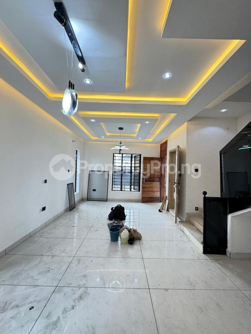 4 bedroom House for sale Soluyi Gbagada Lagos