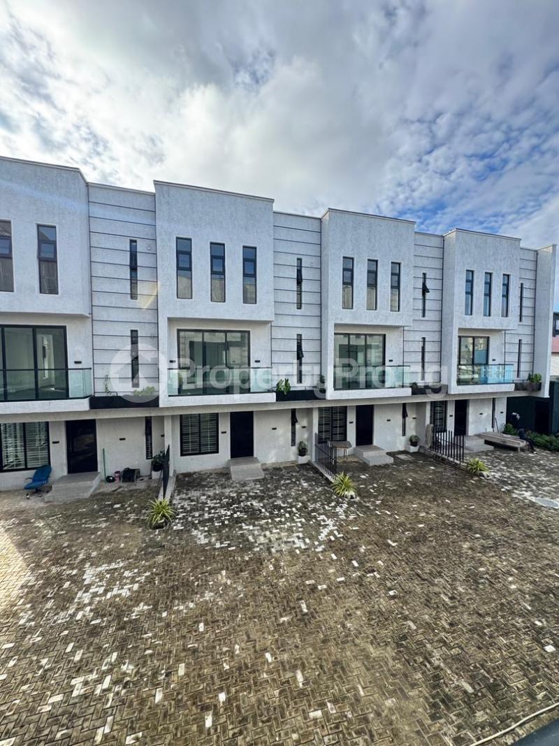 4 bedroom House for rent Ikate Lekki Lagos